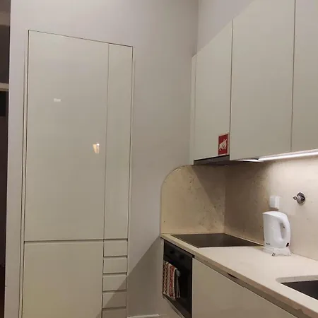 Quarto Grande Com Varanda, Wc Partilhado בית הארחה