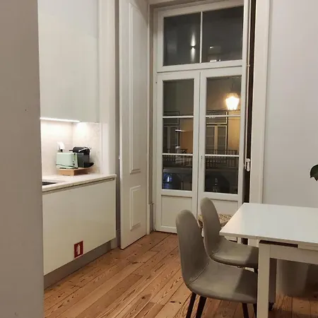 בית הארחה Quarto Grande Com Varanda, Wc Partilhado ליסבון